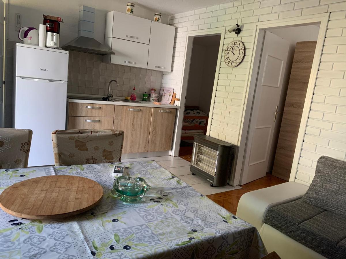 Chateau Lili Apartments Kornić Extérieur photo